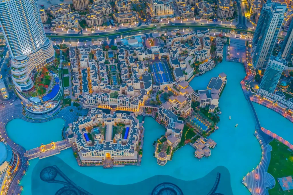 Dubai-Mainland-and-Free-Zones